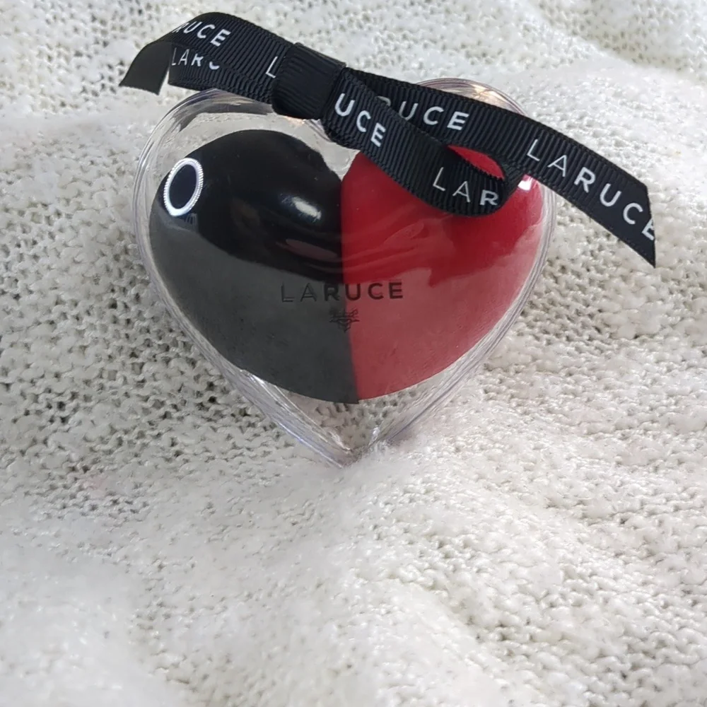 LARUCE BEAUTY Duo Sponge Set With Heart Case